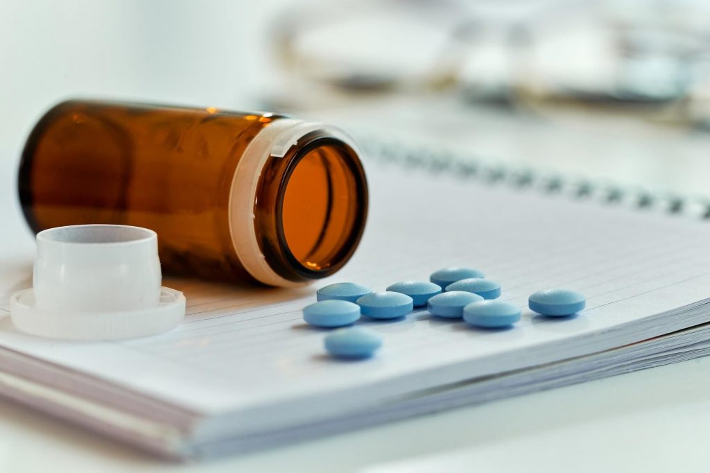 Negativa de medicamento fora do rol da ANS tem cobertura.